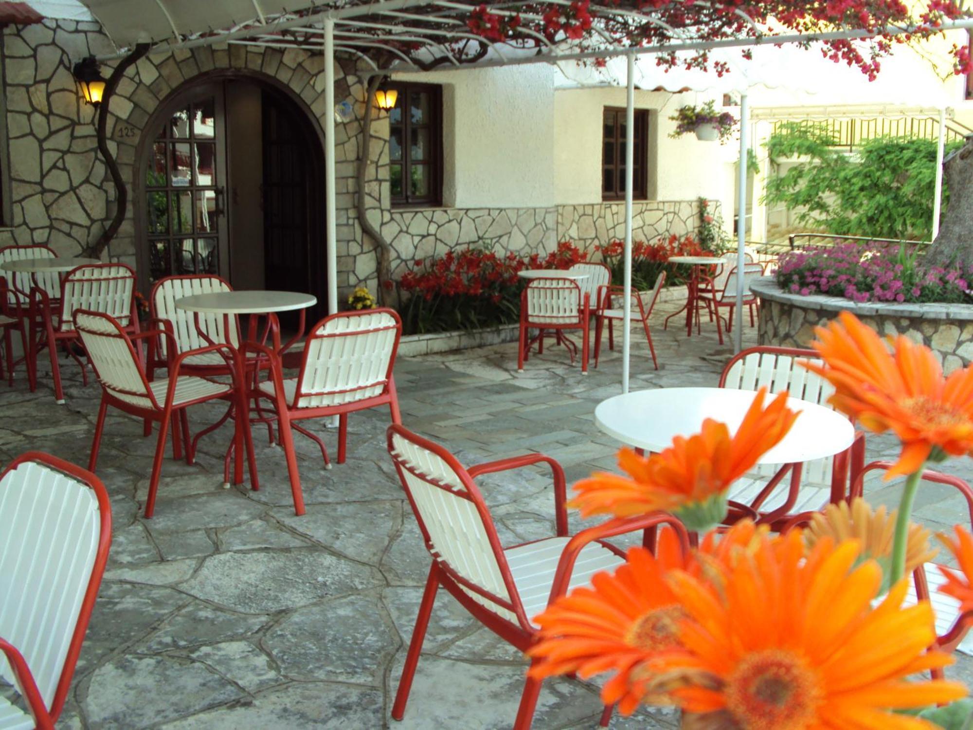 Hotel Nostos Perigiali